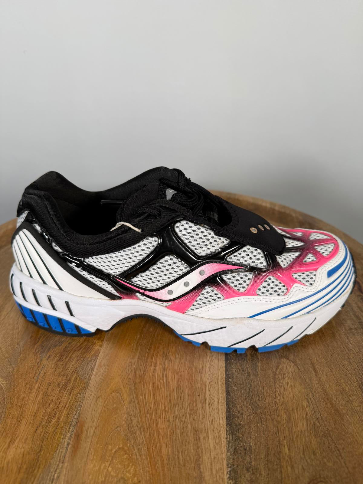 Saucony Grid Web Unisex Sneakers White Pink Blue Women’s 8 (Men’s 6) NWB