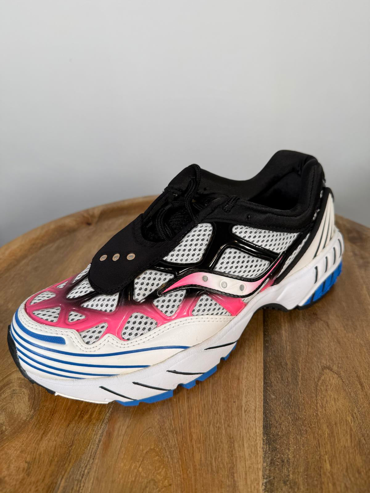 Saucony Grid Web Unisex Sneakers White Pink Blue Women’s 8 (Men’s 6) NWB