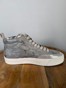 DKNY Rivka Lace-Up High Camo Canvas Silver Sneakers Women’s Size 8.5 NWB