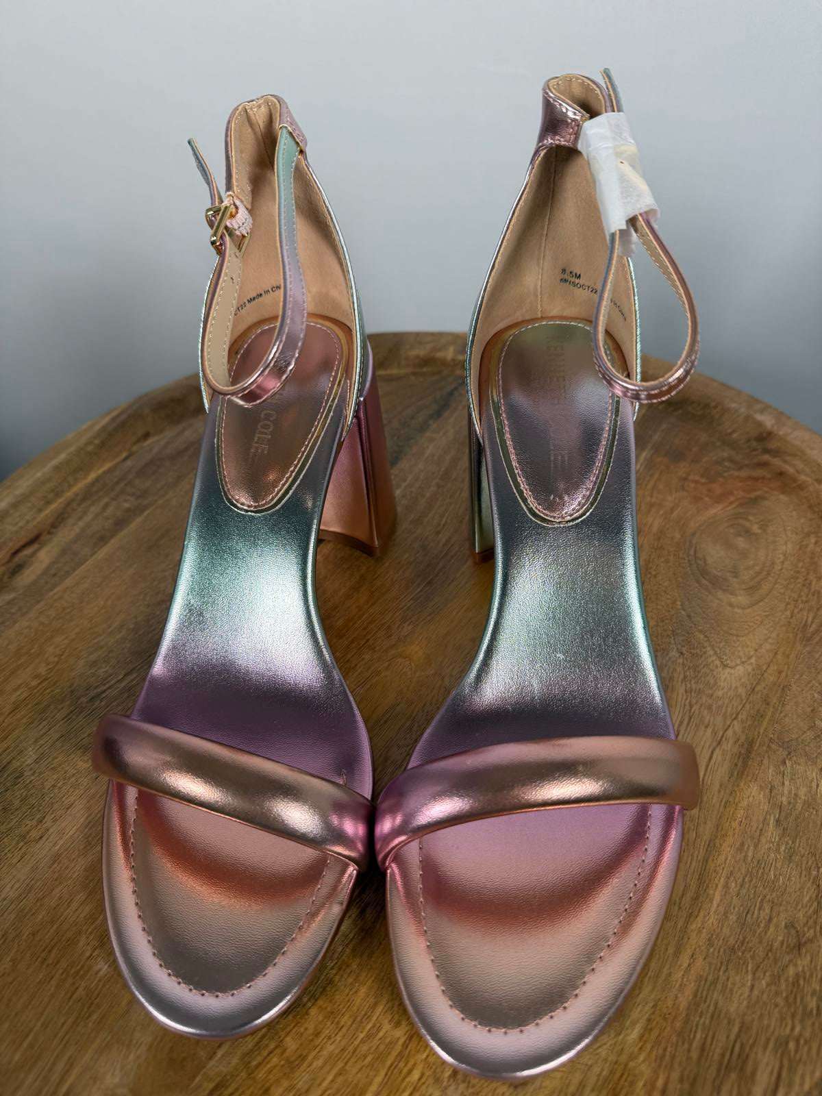 NWB Kenneth Cole New York Luisa Metallic Heel Sandals 8.5