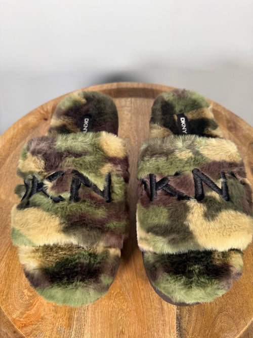 DKNY Palz Faux Fur Slipper Slides Camo Multi Logo Platform US 7 NWB