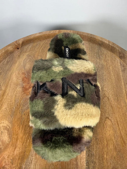 DKNY Palz Faux Fur Slipper Slides Camo Multi Logo Platform US 7 NWB