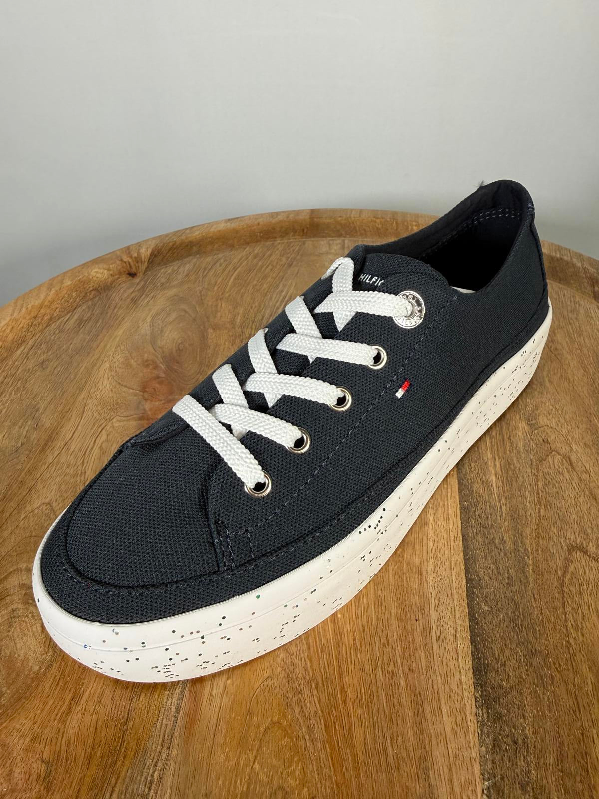 Tommy Hilfiger Women’s Glitter Platform Sneakers Desert Sky EU 37 / US 6.5 NWB