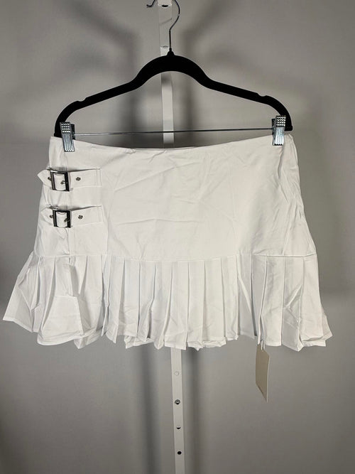 NWT Halara Pleated Skort 2-in-1 Buckle Detail White Tennis Golf Size XL
