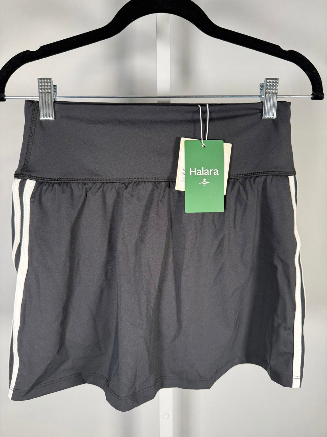 NWT Halara Black Athletic Skirt White Side Stripes Activewear Size Small