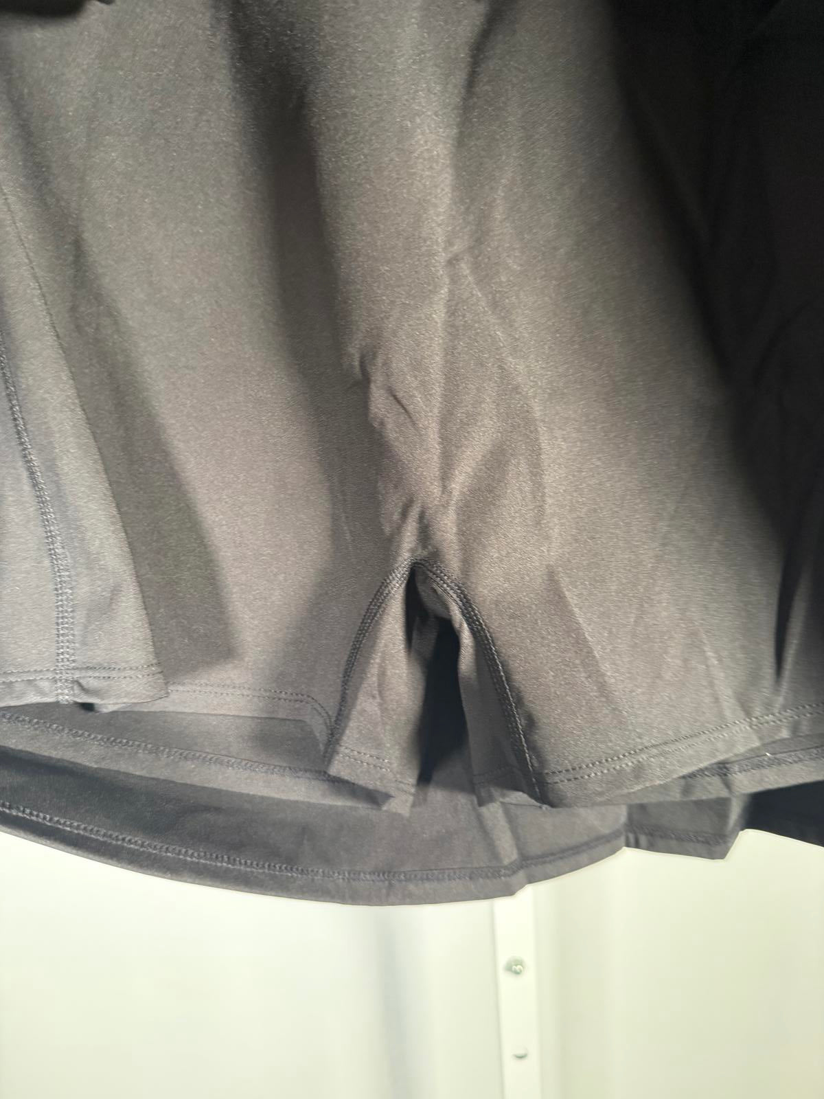 NWT Halara 2-In-1 Black Skirt Skort Built-In Shorts Activewear Gray Size XL