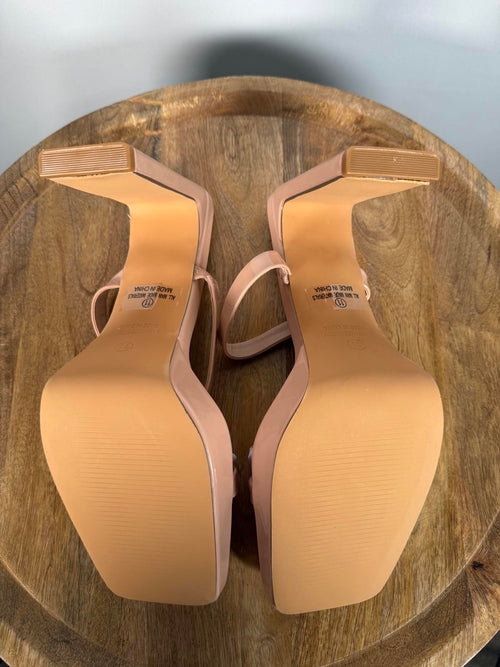 NWB Lulus Fausee Light Nude Patent Platform Slide Sandals Square Toe Size 11
