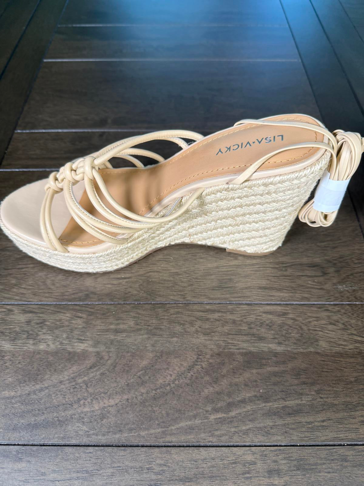 NWB Lisa Vicky Gaze-V Beige Sheep Nappa Wedge Sandals 9.5 M