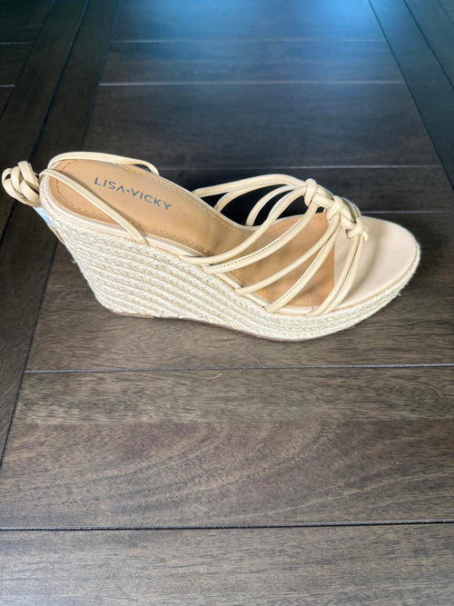 NWB Lisa Vicky Gaze-V Beige Sheep Nappa Wedge Sandals 9.5 M
