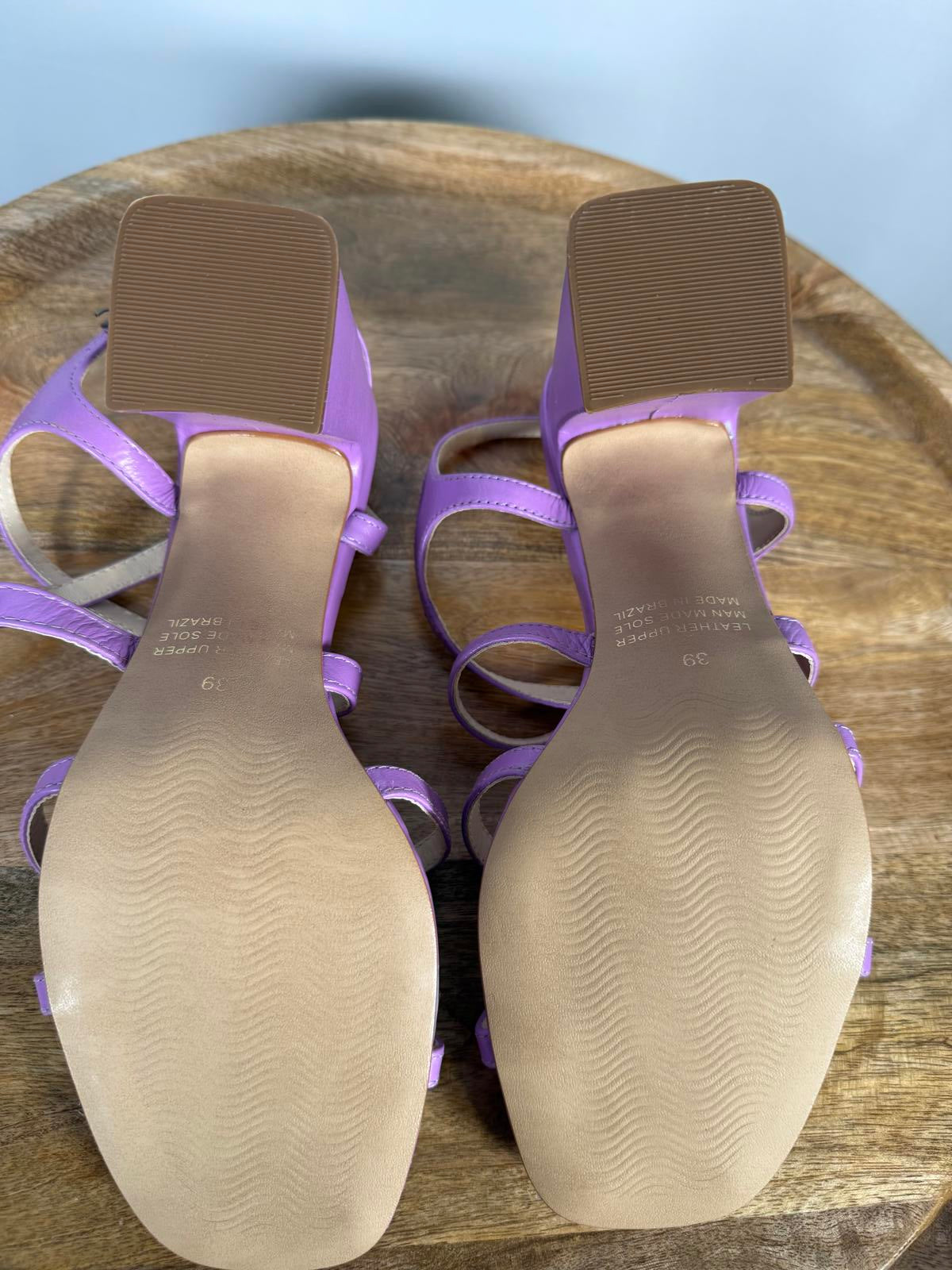 NWB INTENTIONALLY BLANK Leather Strappy Heeled Sandals EU Size 39 (US 8.5 - 9)