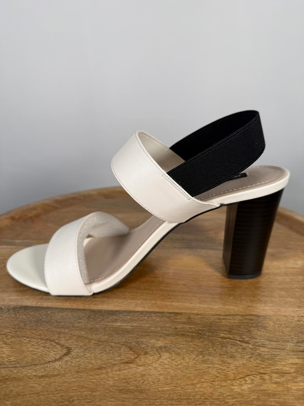 French Connection Women's Dakota Block Heel Sandals White/Black Size 9.5 NWB