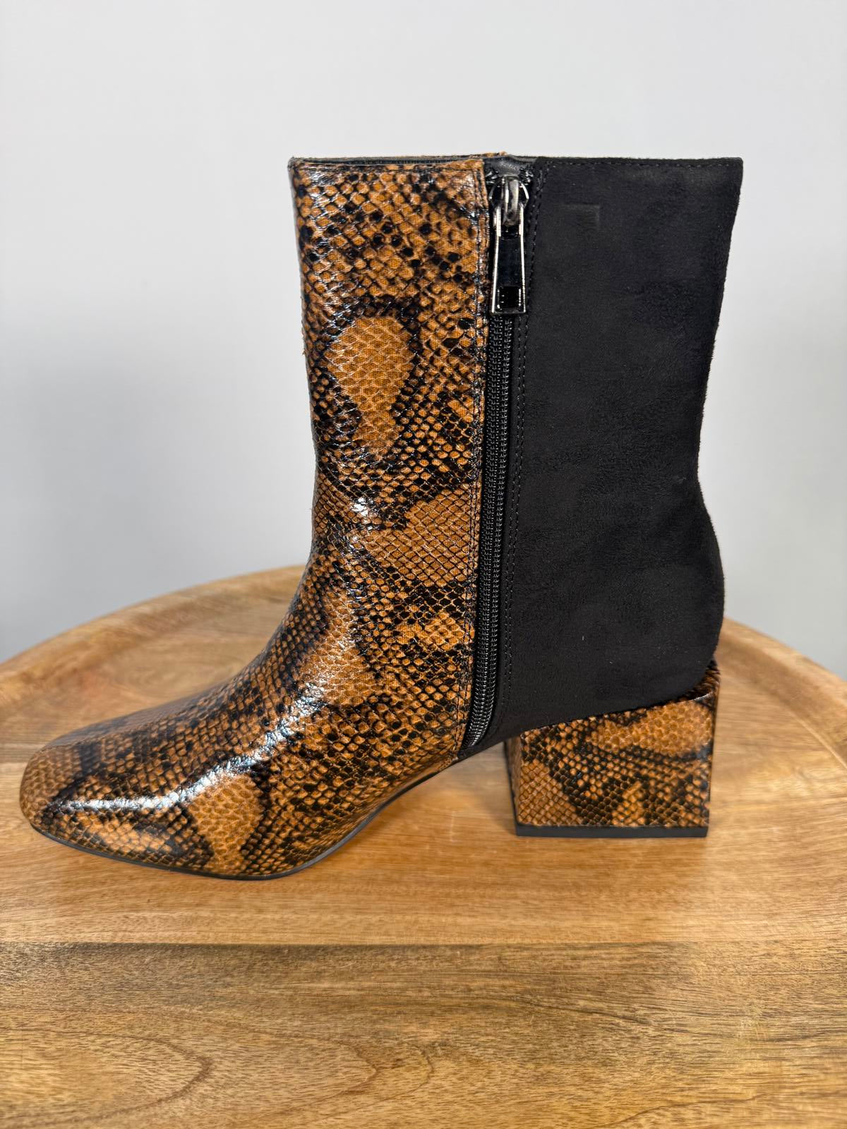 French Connection Toni Boot Brown / Black Snake Print Size 7 NWB