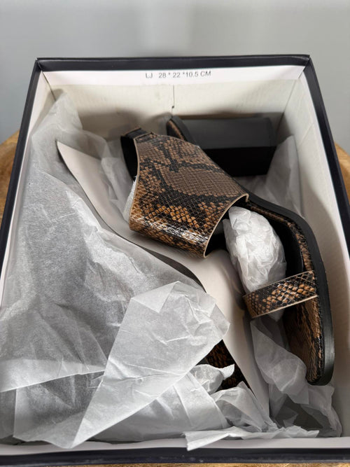 French Connection Women's Lori Sandals In Snakeskin Print Size 9 NWB