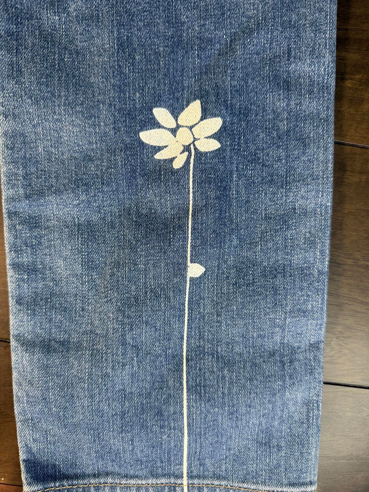 NWT 7 For All Mankind Easy Slim Women's Floral Detail Jeans Size 28
