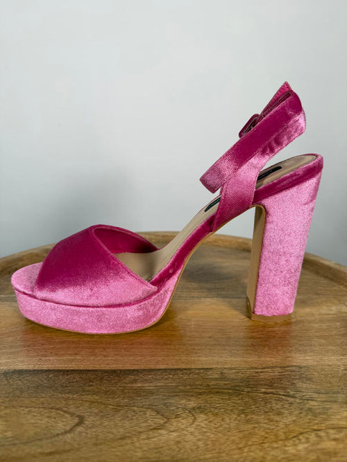 French Connection Pink Velvet Platform Block Heel Sandals Size 8.5 NWB