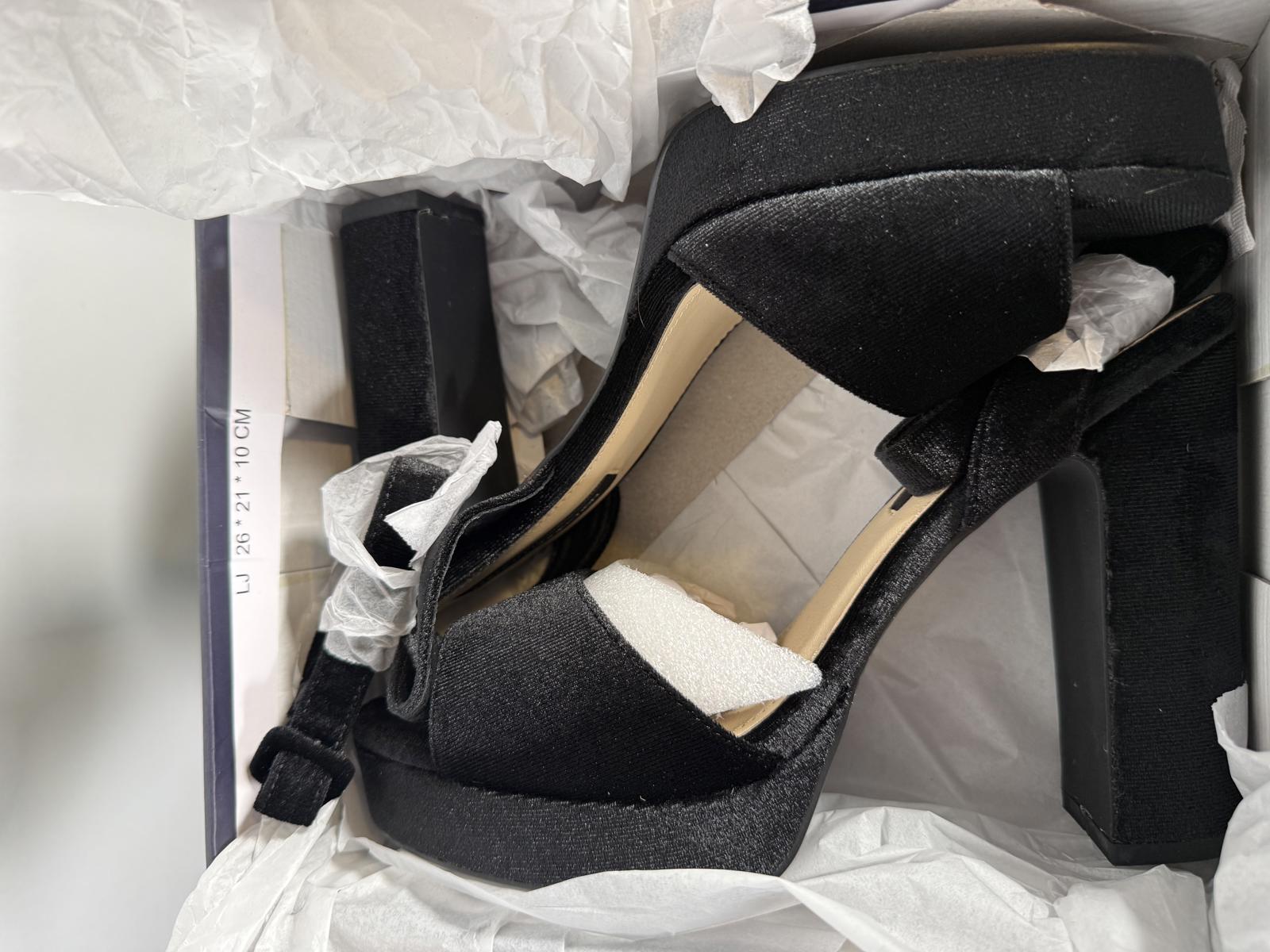 French Connection Black Velvet Platform Block Heel Sandals Size 9 NWB