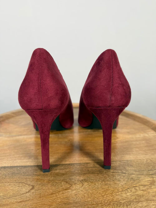French Connection Burgundy Suede Pointed Toe Stiletto Heels Size 9 NWB