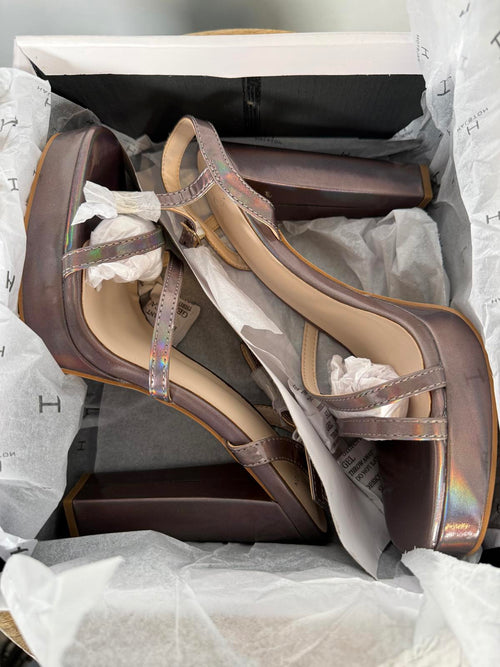 Halston Pewter Iridescent Platform Block Heel Sandals Ankle Strap Size 8.5 NWB