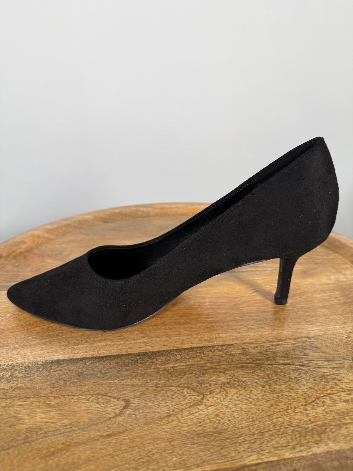 French Connection Black Suede Pointed Toe Kitten Heel Pumps Women’s US 8.5 NWB