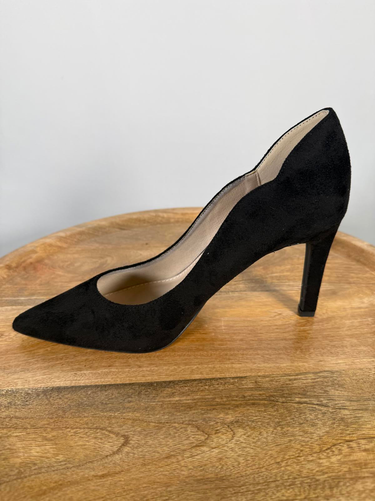 French Connection Black Suede Pointed Toe Pumps Heels Women's US Size 7.5 NWB