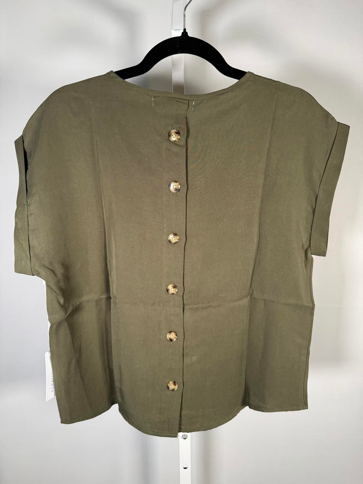 NWT Six/Fifty Olive Short Sleeve Pocket Back Blouse Size Small