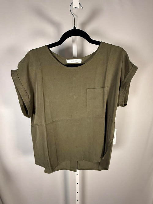 NWT Six/Fifty Olive Short Sleeve Pocket Top Button Back Blouse Size Medium