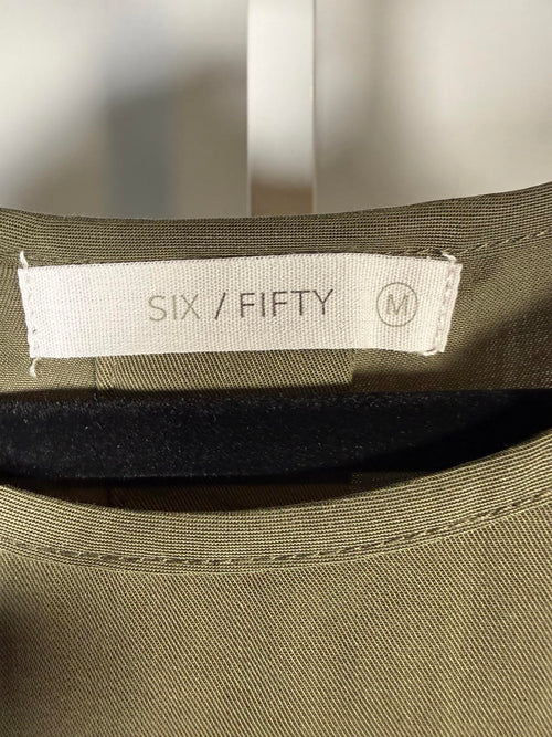 NWT Six/Fifty Olive Short Sleeve Pocket Back Blouse Size Medium