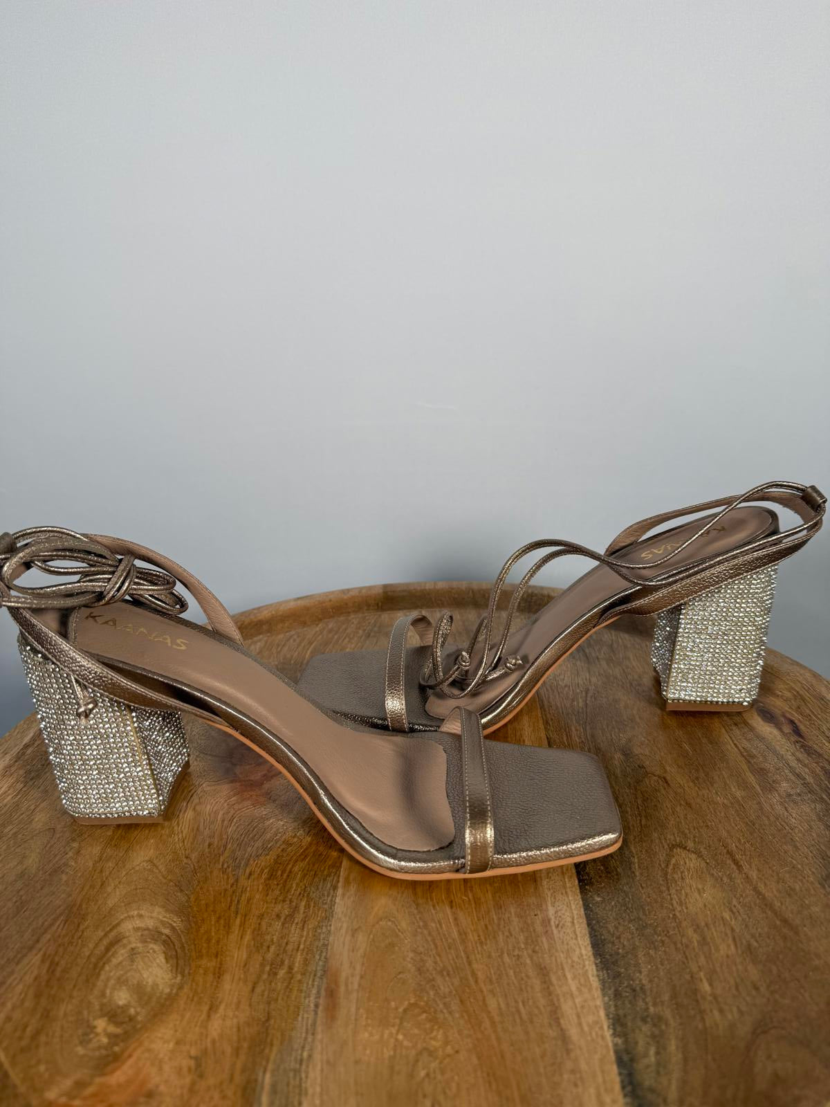 NWB Kaanas Canary Silver Block Heel Sandals Women's Size 10