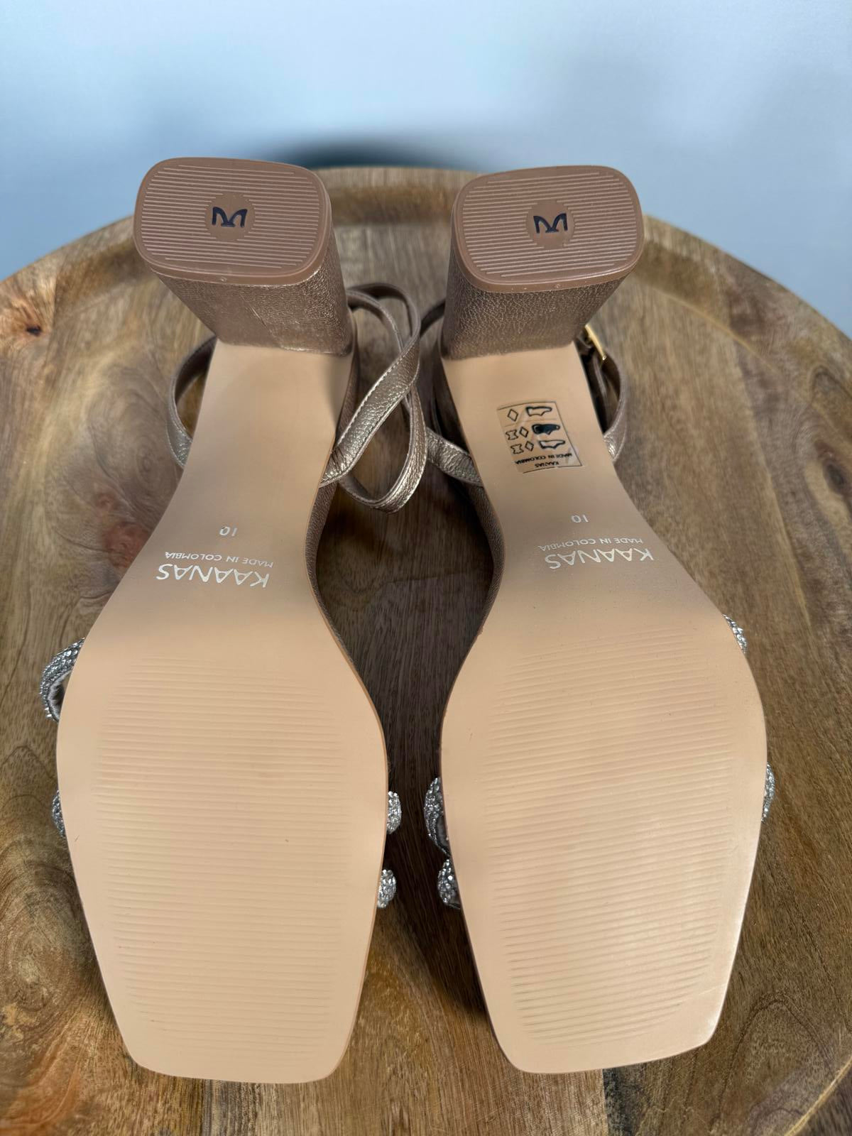 NWB Kaanas Allnat Silver Heels Size 10