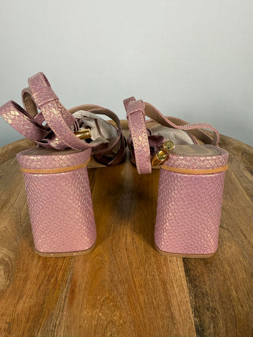 NWB Kaanas Eagle Wrap Heels Pink Women's Size 10