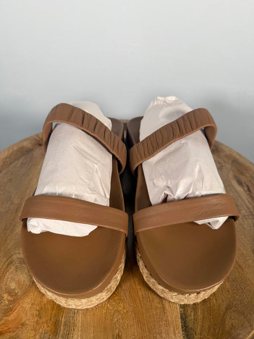 NWB Kaanas Selangor Woven Leather Sandals Women's Size 11