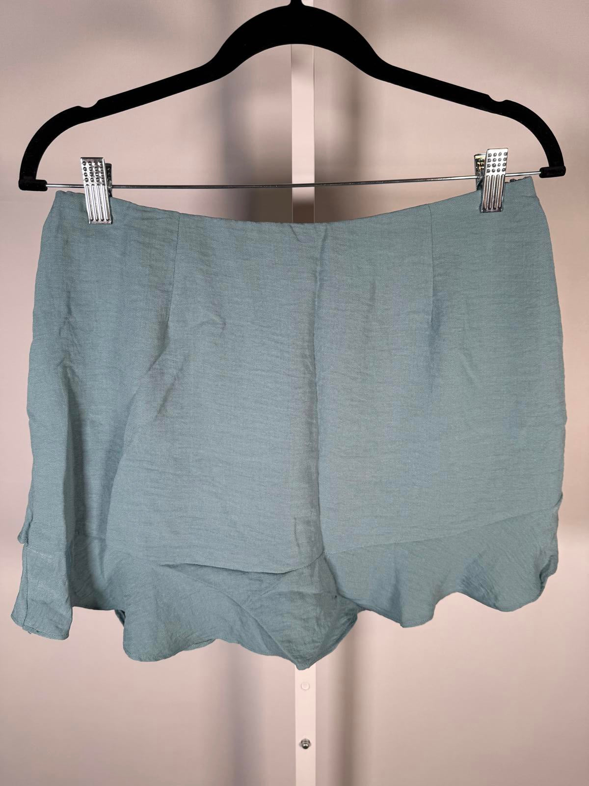 NWT Halara Women’s Wrap Mini Skirt Tie Side Ruffle Hem Size Medium