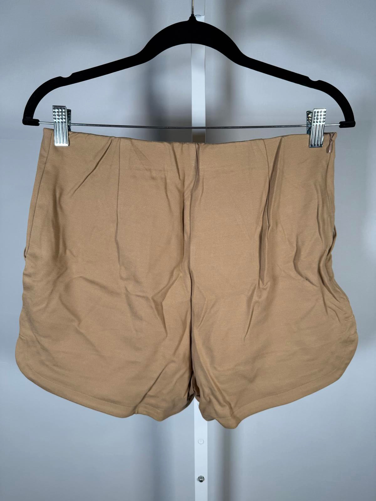 NWT Halara Tan High Rise Button Accent Shorts Women’s Size Large