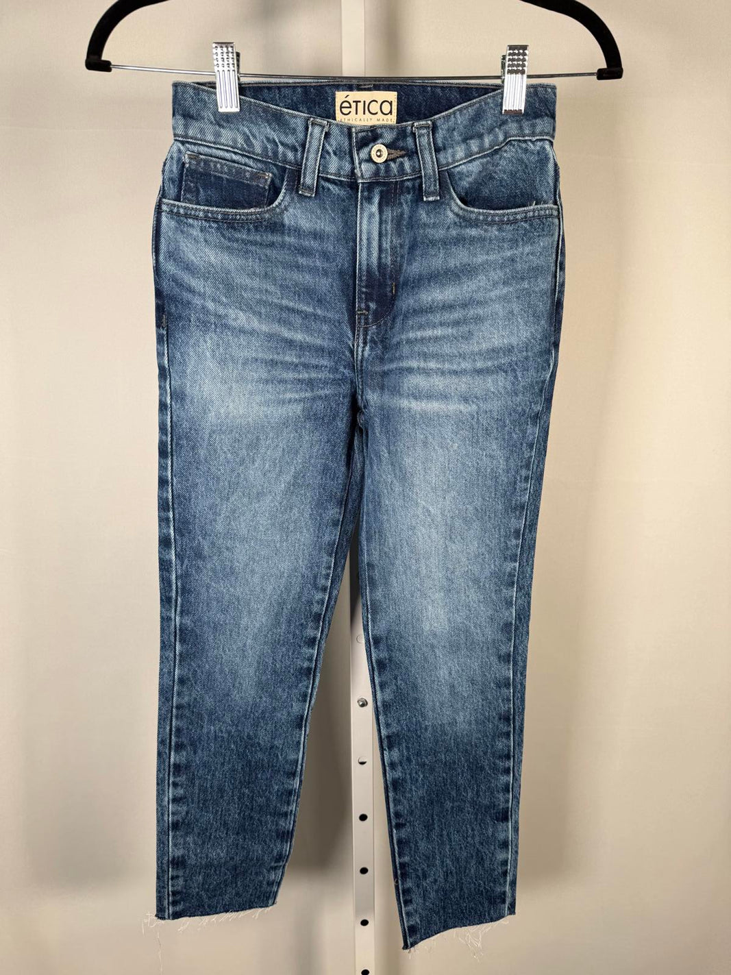 ÉTICA Ethically Made Cropped Raw Hem Jeans Size 1 Women's 23” Inseam NWT