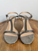 NWB Pelle Moda Iya Rhinestone T-Strap Sandals Women's Size 8