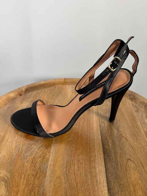 French Connection Tessa Black Strappy Heels Ankle Strap Sandals US 9 / EU 40 NWB