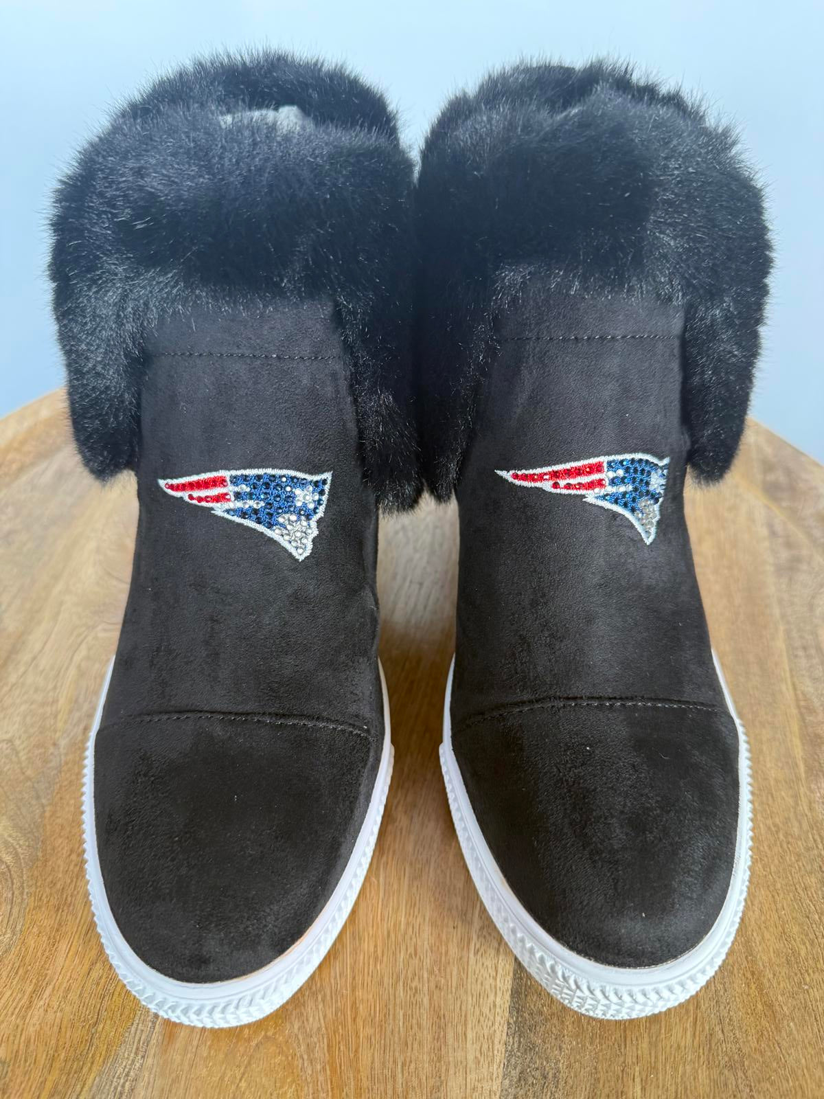 New England Patriots Faux Fur Wedge Sneaker Boot Black US 8 / EU 39 NWB