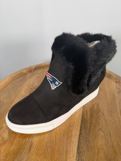 New England Patriots Faux Fur Wedge Sneaker Boot Black US 8 / EU 39 NWB