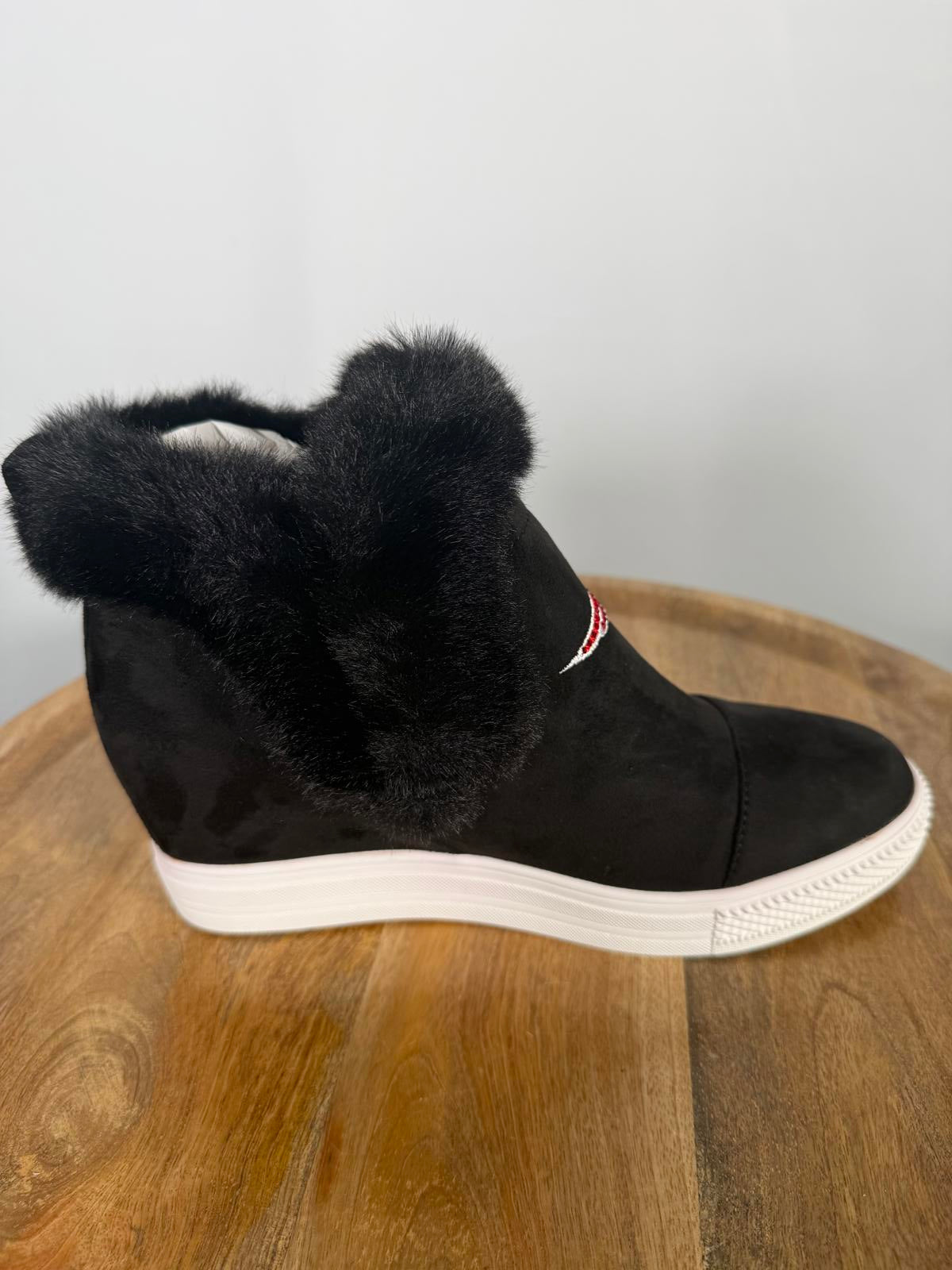 New England Patriots Faux Fur Wedge Sneaker Boot Black US 8 / EU 39 NWB