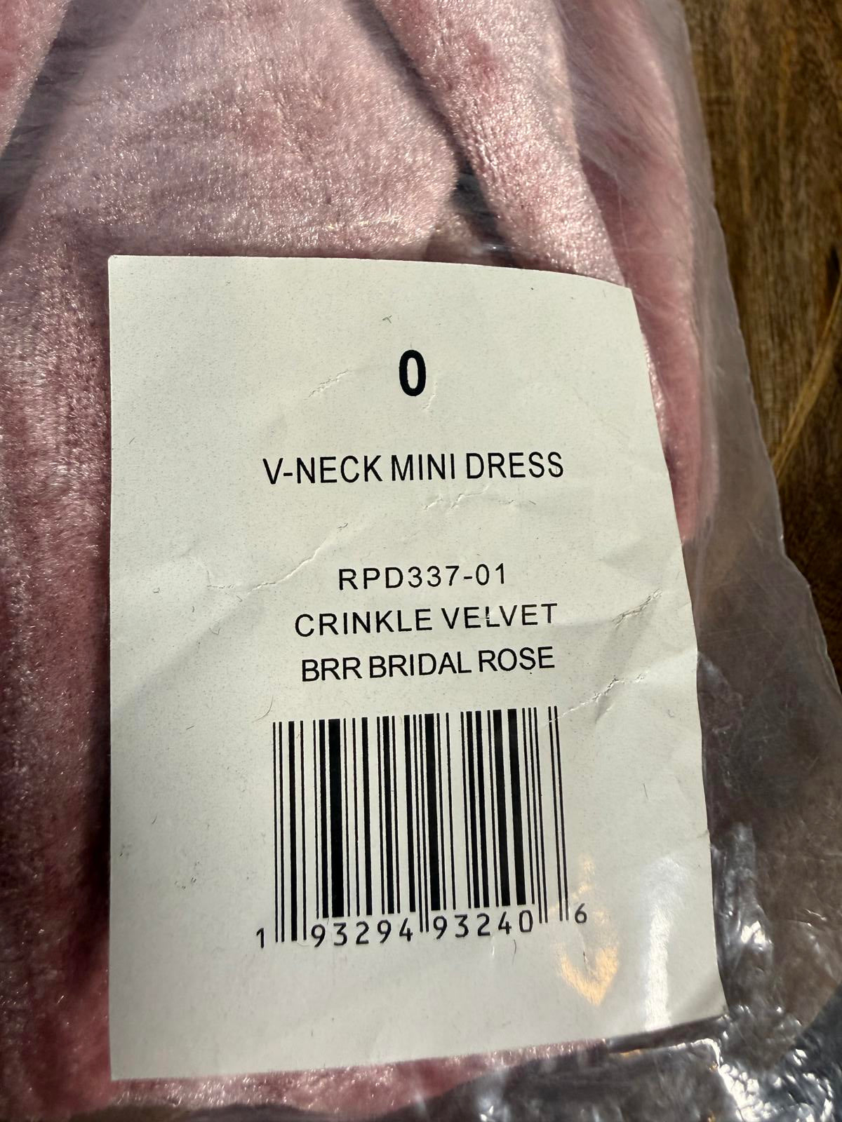 NWT Rachel Parcell Crinkle Velvet V-Neck Mini Dress Bridal Rose Pink Size 0