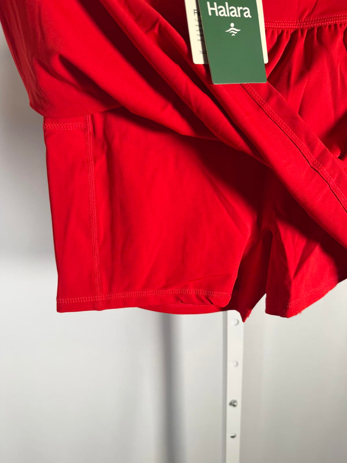 NWT Halara SoftlyZero™ High Waisted Tummy Control 2-in-1 Mini Skirt Size Medium