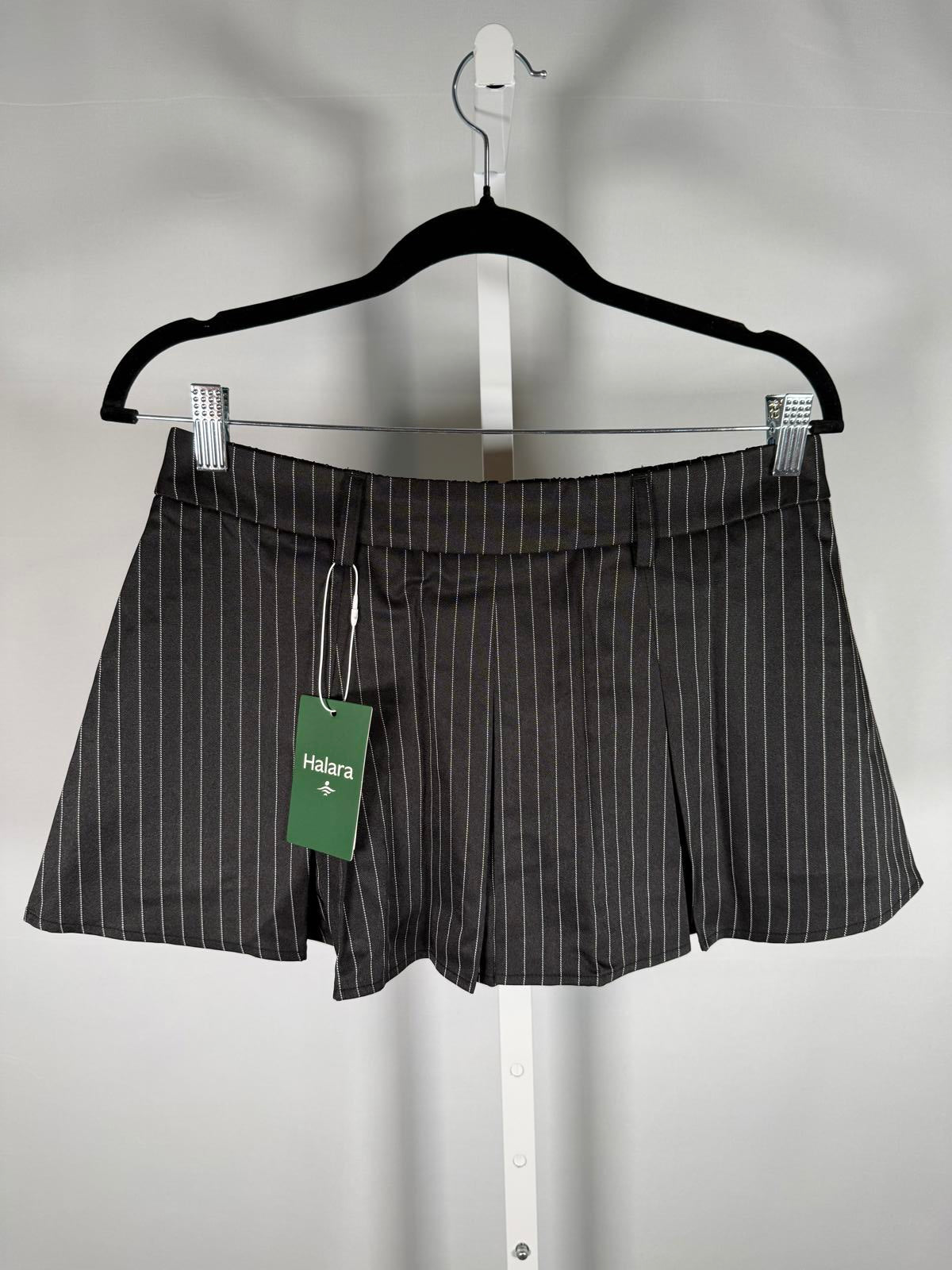 NWT Halara Black Pinstripe Pleated 2-in-1 Built-In Shorts Size Small