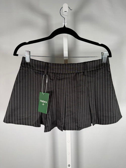 NWT Halara Black Pinstripe Pleated 2-in-1 Built-In Shorts Size Small