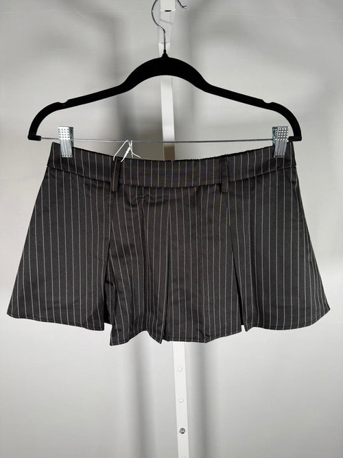 NWT Halara Black Pinstripe Pleated 2-in-1 Built-In Shorts Size Small