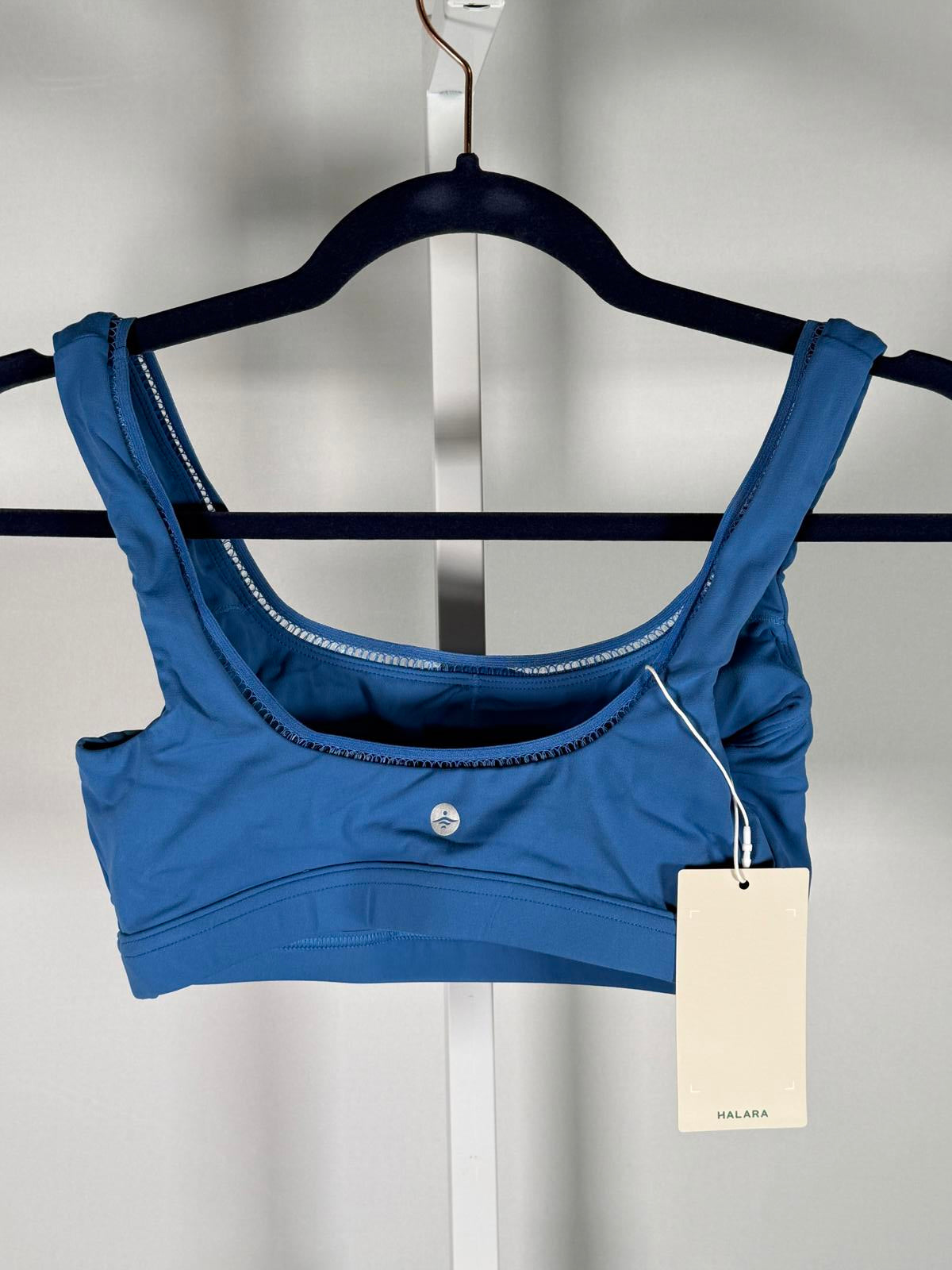 NWT Halara Blue Cutout Sports Bra Size Small