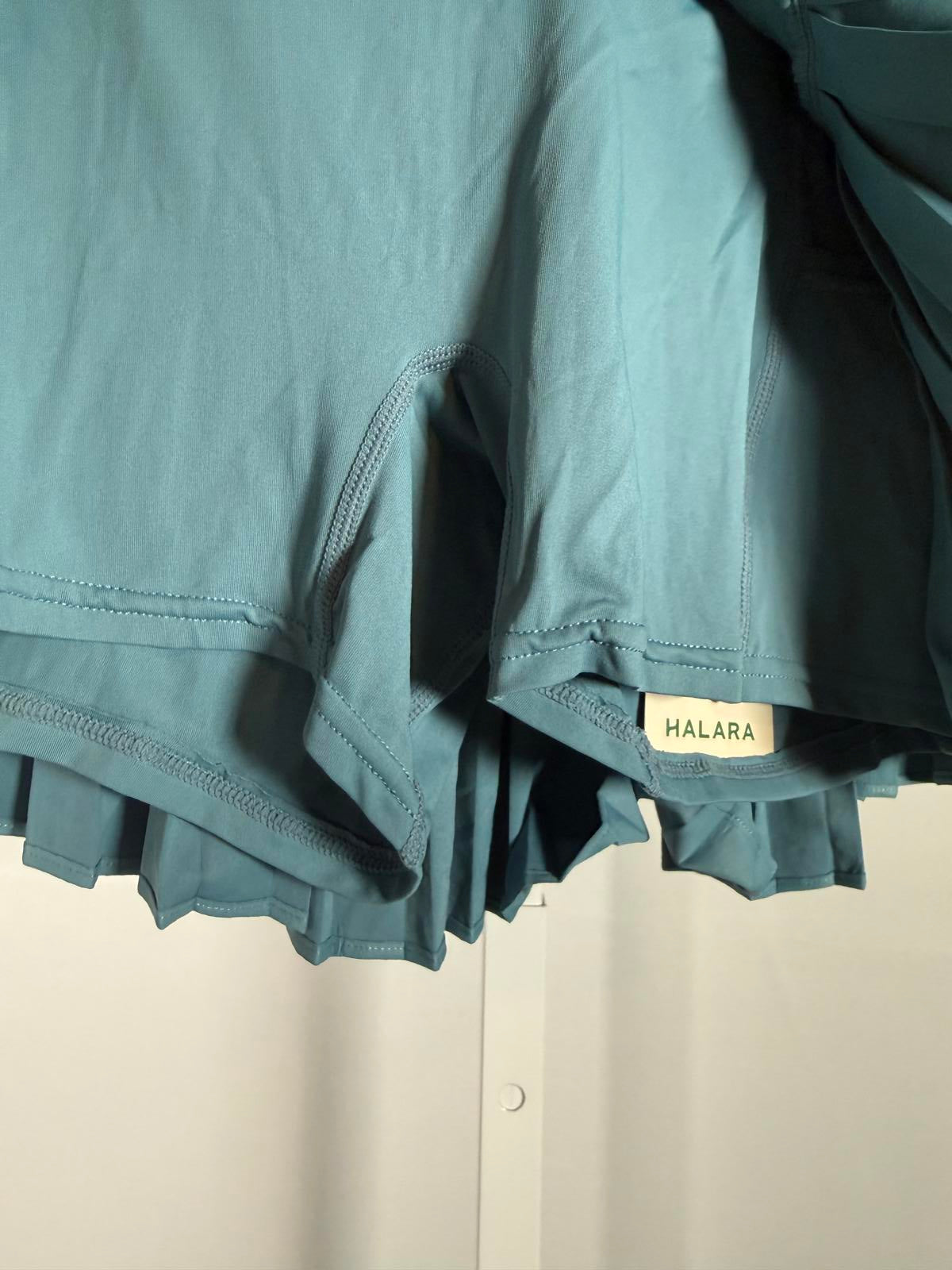 NWT Halara Pleated 2-in-1 Built-In Shorts Size Small