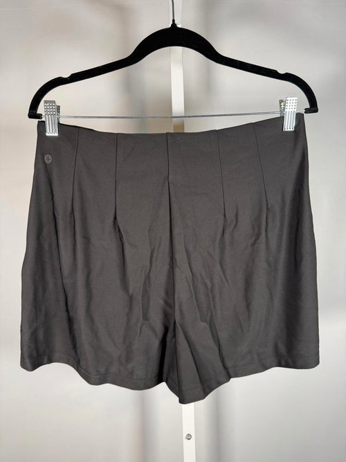 NWT Halara High Waisted Pleated Short Back Size Large