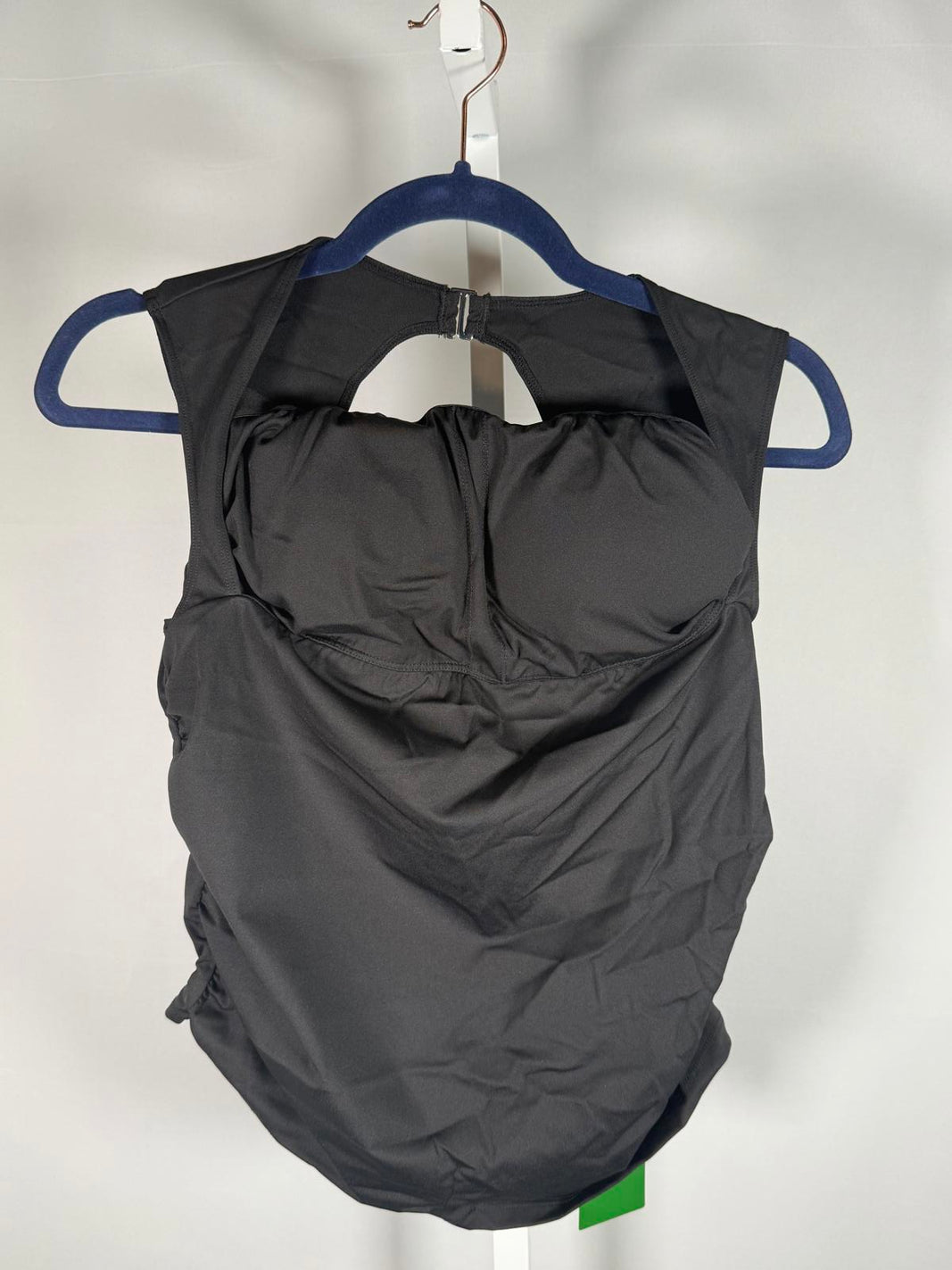 NWT Halara Built-In Bra Ruched Tank Top Black Size Large