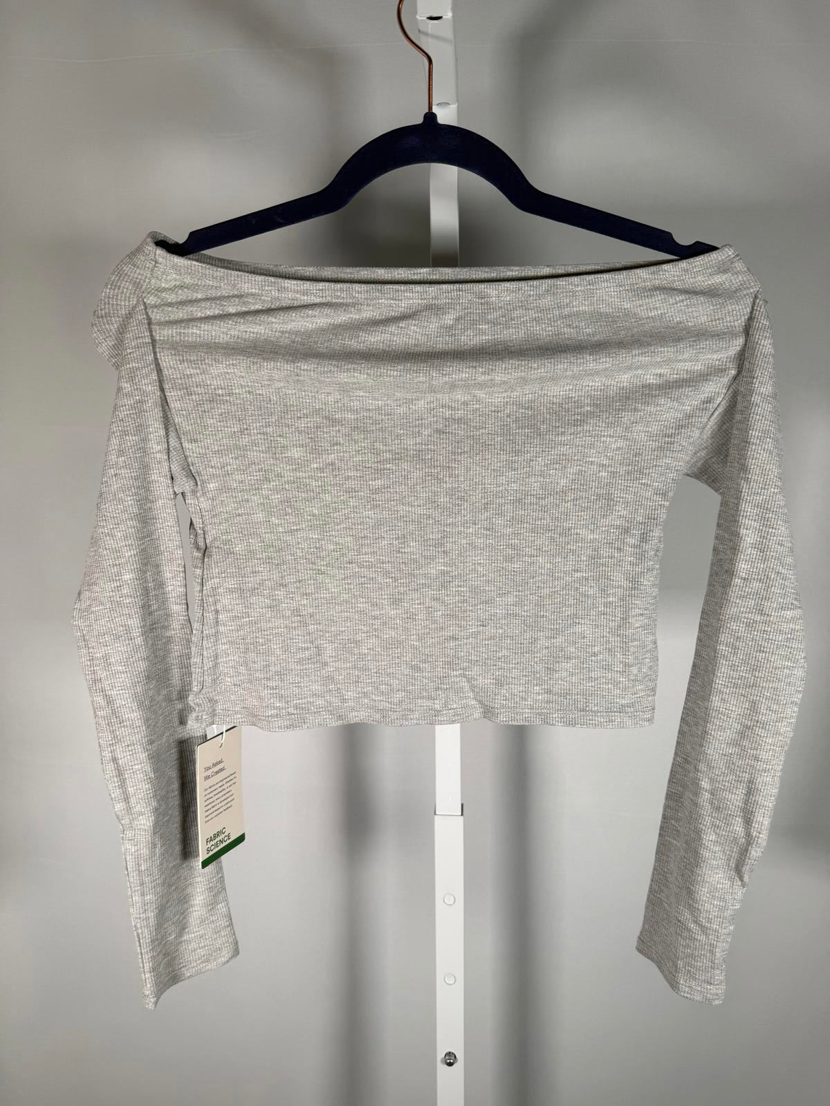NWT Halara Gray Long Sleeve Athletic Top Size Medium