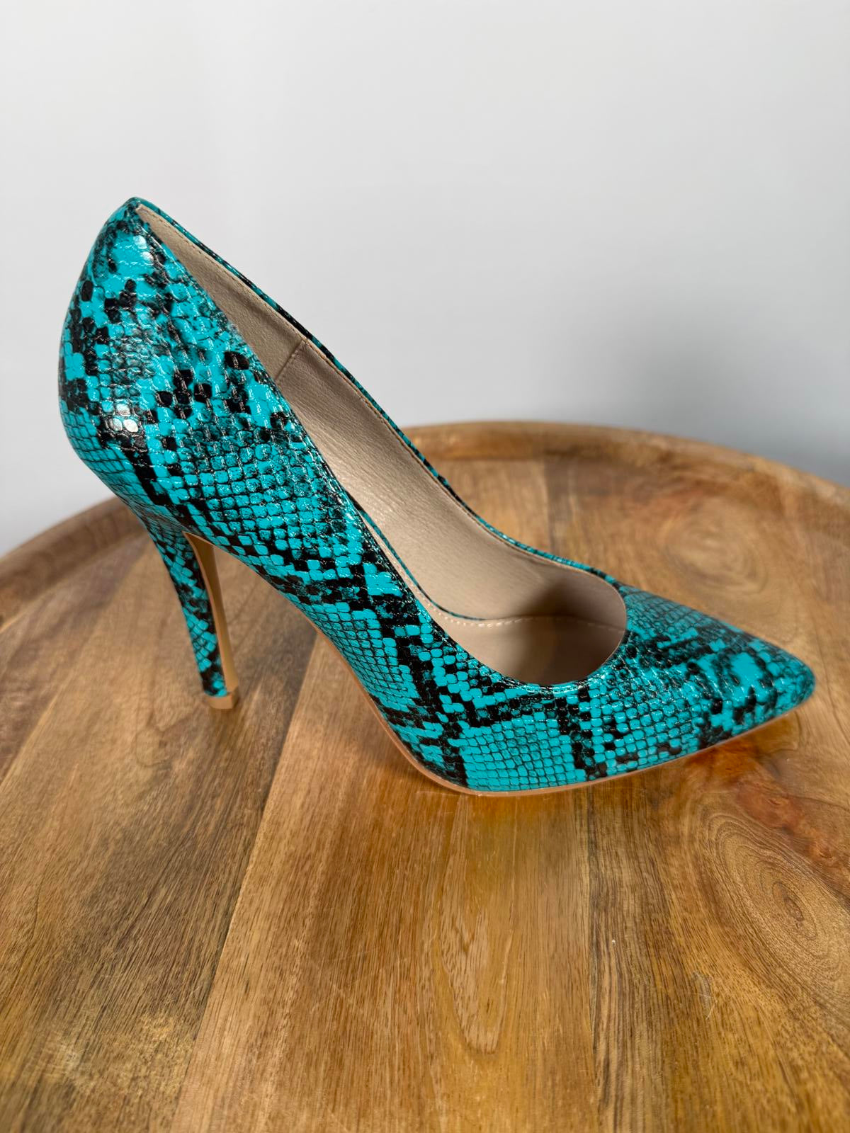 French Connection Snakeskin Print Heels Green/Black Size 6 NWB
